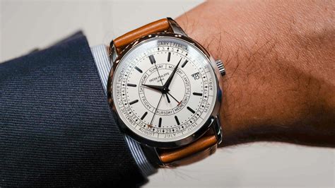 patek philippe calatrava 5212a.